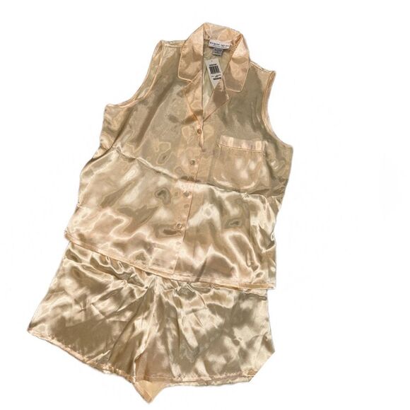 Morgan Taylor Intimates NWT VINTAGE Sleeveless 2-Piece Light Yellow Short Set - Picture 2 of 2